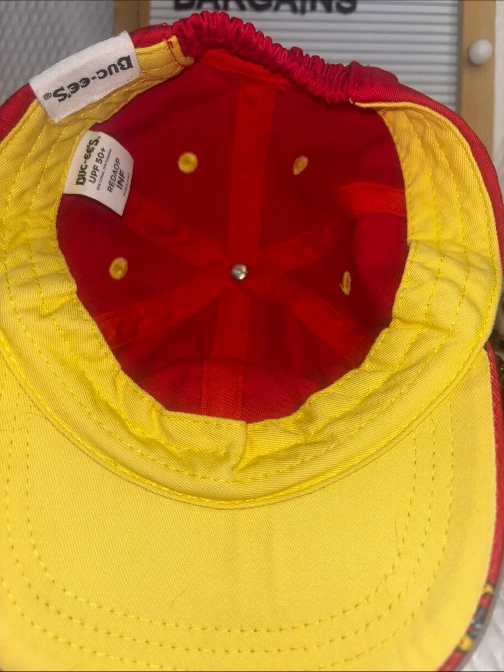 Buc-ee's Kids Youth Cap Red Cotton Hook and Loop Fastener